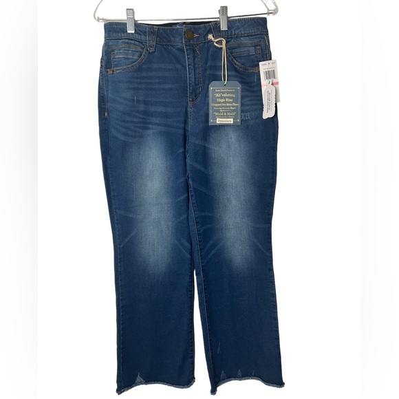 #231 ☑️ Democracy Luxe Touch High Rise Cropped Itty Bitty Flare Jeans - Picture 1 of 10